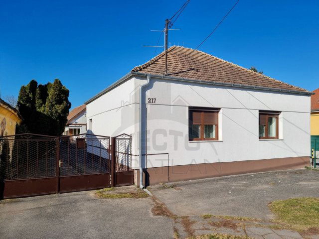 Eladó családi ház, Szombathelyen 85 M Ft, 4 szobás