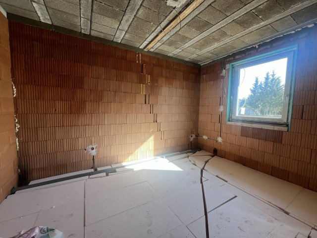 Eladó ikerház, Erdőkertesen 104.9 M Ft, 5 szobás