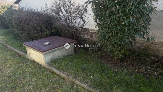 Eladó üzlethelyiség, Fertőhomokon 215 M Ft, 8 szobás