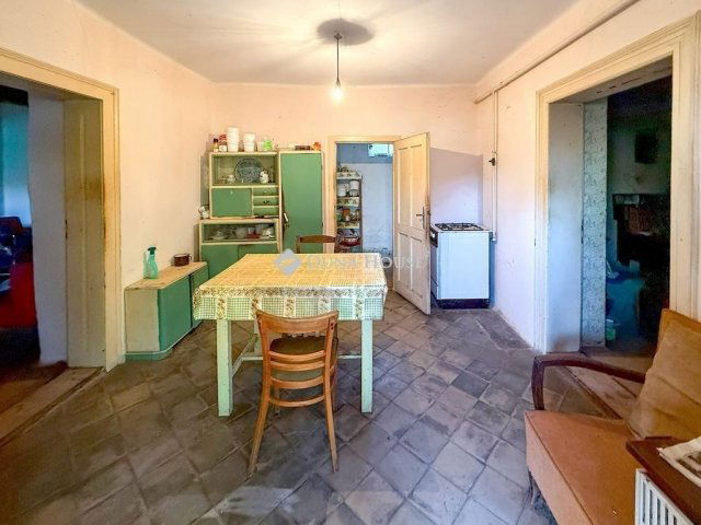 Eladó családi ház, Lajoskomáromban 19.7 M Ft, 2 szobás