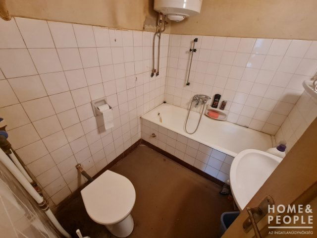 Eladó téglalakás, Hódmezővásárhelyen 30 M Ft, 2 szobás