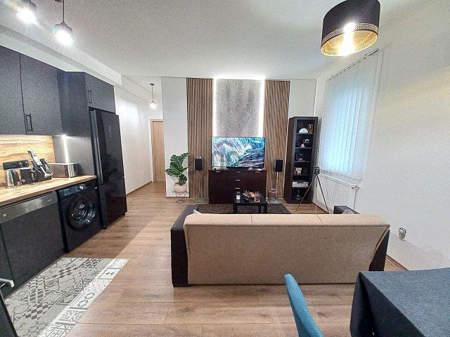 Eladó családi ház, Debrecenben 189 M Ft, 6 szobás