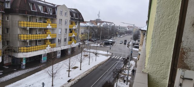 Eladó téglalakás, Szolnokon 31.9 M Ft, 2 szobás