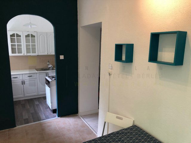 Eladó téglalakás, Szegeden, Bécsi körúton 47.5 M Ft, 2 szobás