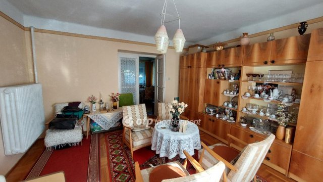 Eladó családi ház, Csongrádon 31.9 M Ft, 3 szobás