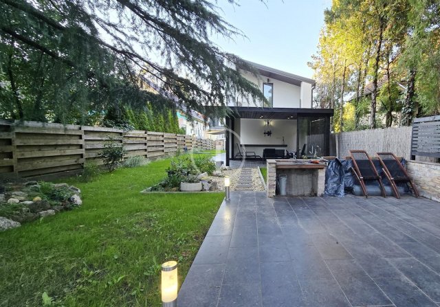 Eladó családi ház, Budapesten, XVI. kerületben 169 M Ft