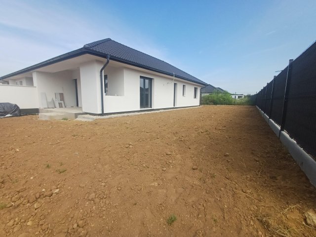 Eladó családi ház, Szombathelyen 101.25 M Ft, 4 szobás