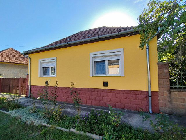 Eladó családi ház, Bogácson 36.8 M Ft, 2 szobás