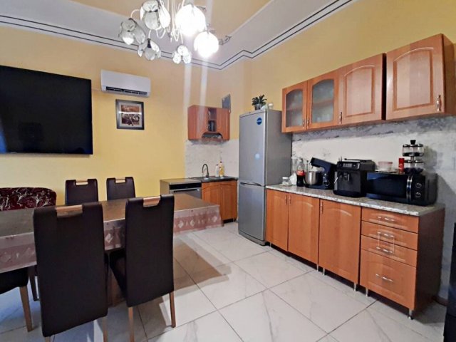 Eladó családi ház, Szarvason 245 M Ft, 5 szobás