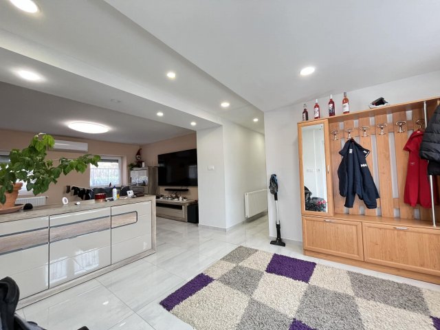 Eladó családi ház, Görcsönyben 81.9 M Ft, 4 szobás