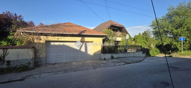 Eladó családi ház, Dorogon, Árpád utcában 79.9 M Ft, 7 szobás