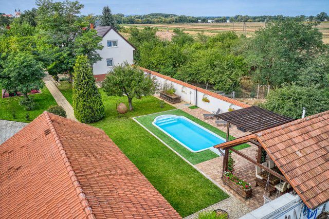 Eladó családi ház, Fertőszéplakon 339 M Ft, 6 szobás