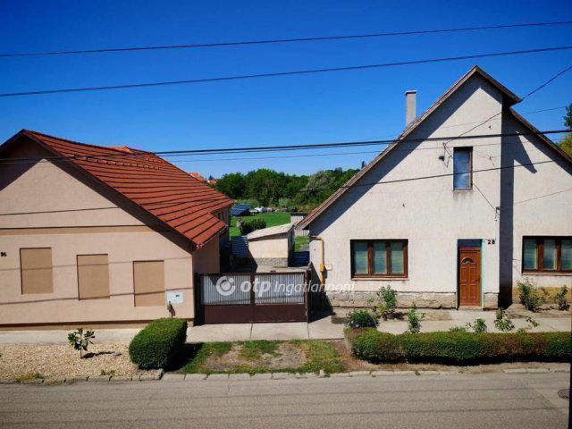 Eladó családi ház, Hatvanban 65 M Ft, 2+2 szobás