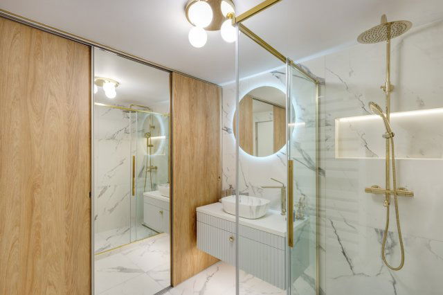 Kiadó téglalakás, albérlet, VI. kerületben, Nagymező utcában