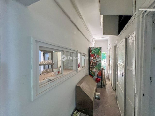 Eladó üzlethelyiség, Budapesten, XX. kerületben 68.9 M Ft