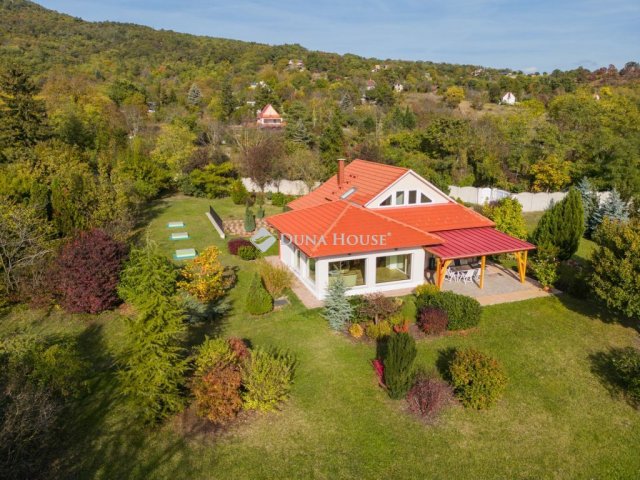Eladó családi ház, Pomázon 199 M Ft, 6 szobás