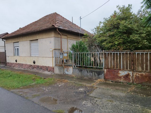 Eladó családi ház, Hatvanban 19.5 M Ft, 2+1 szobás