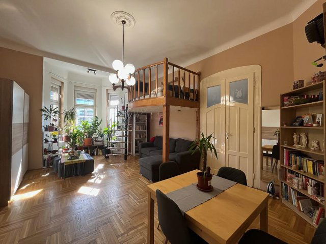 Eladó téglalakás, Budapesten, IX. kerületben, Soroksári úton
