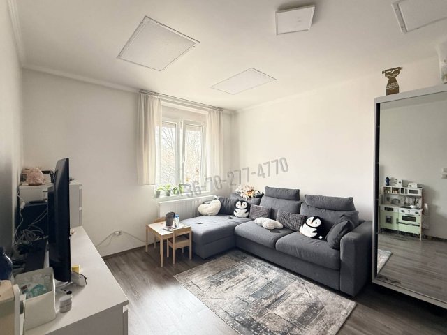 Eladó téglalakás, Oroszlányban 39.9 M Ft, 2 szobás