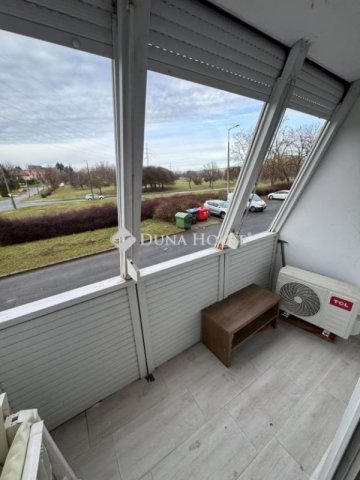 Eladó panellakás, Pécsett 42.9 M Ft, 2 szobás
