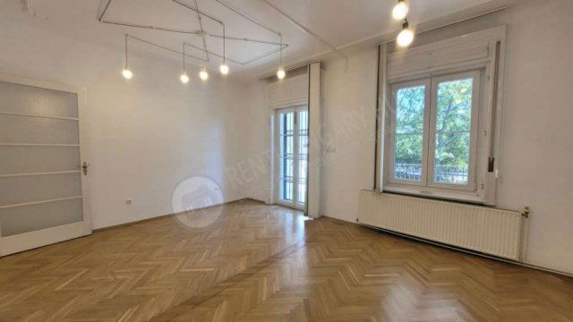 Kiadó téglalakás, albérlet, I. kerületben, Mihály utcában
