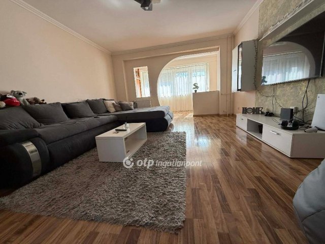 Eladó téglalakás, Hajdúszoboszlón 79.5 M Ft, 3 szobás