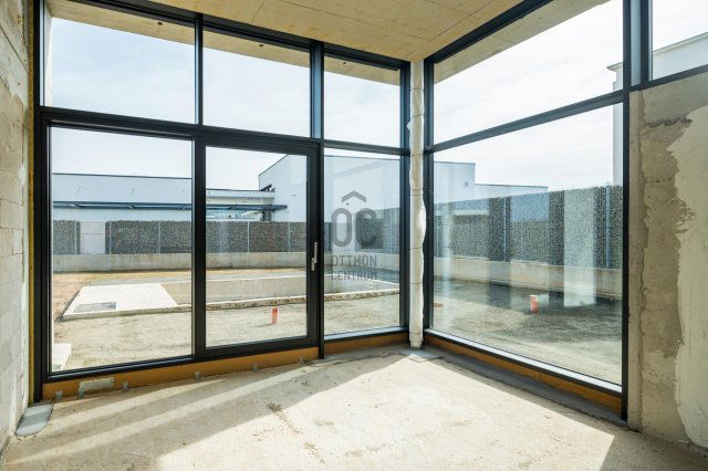 Eladó ikerház, Mogyoródon 167.3 M Ft, 5 szobás