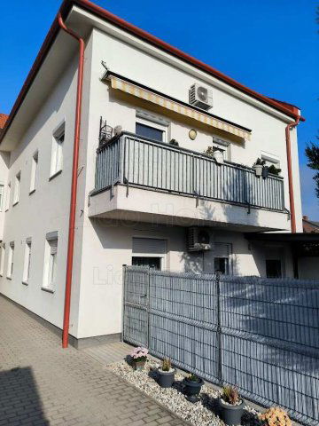 Eladó téglalakás, Győrött 47.9 M Ft, 3 szobás