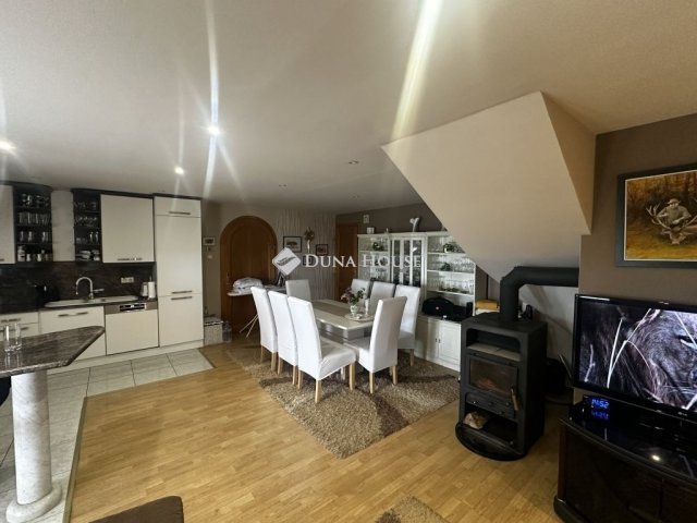 Eladó családi ház, Harkányban 140 M Ft, 4 szobás