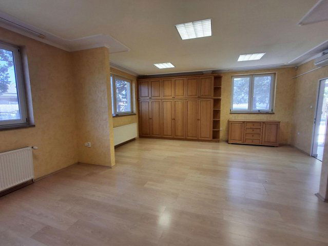 Kiadó ipari ingatlan, Tatabányán 800 E Ft / hó, 4 szobás