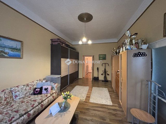 Eladó téglalakás, Mosonmagyaróváron 45.5 M Ft, 2 szobás