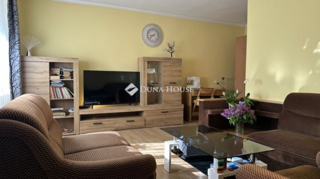 Eladó családi ház, Szentendrén 140 M Ft, 5+2 szobás