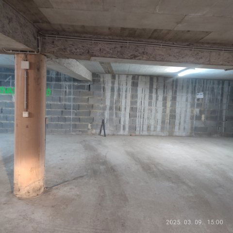 Kiadó garázs, Pécsett, Liszt Ferenc utcában 15 E Ft / hó