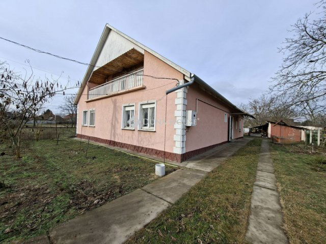 Eladó családi ház, Tápiószecsőn 74.9 M Ft, 6 szobás