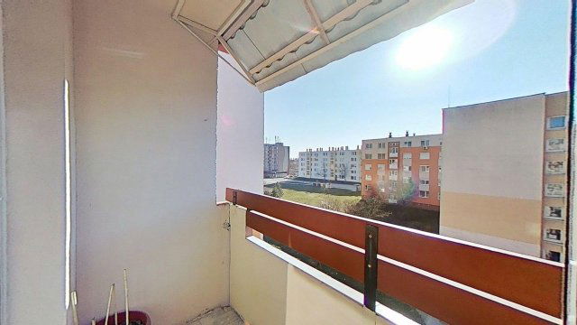 Eladó panellakás, Várpalotán 37.5 M Ft, 2 szobás