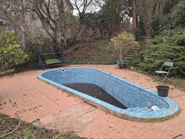 Eladó családi ház, Pécsett 125 M Ft, 5+2 szobás