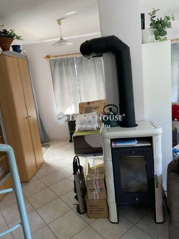 Eladó családi ház, Orfűn 83 M Ft, 6 szobás