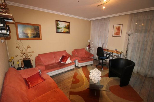 Eladó panellakás, Salgótarjánban 24 M Ft, 3 szobás