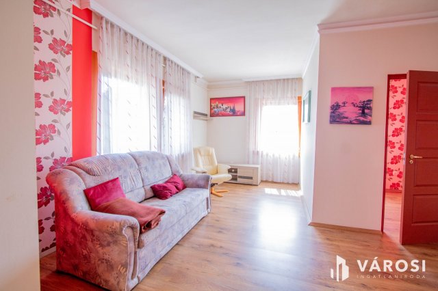 Eladó családi ház, Lentiben 62 M Ft, 6 szobás