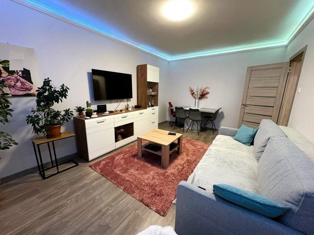 Eladó panellakás, Debrecenben 65 M Ft, 3 szobás