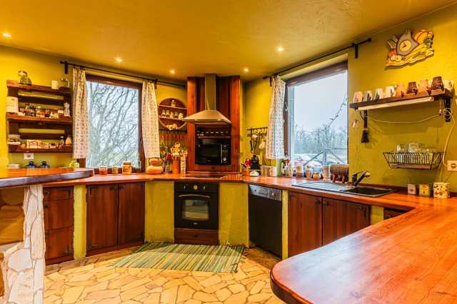 Eladó családi ház, Bugyin 75 M Ft, 5 szobás