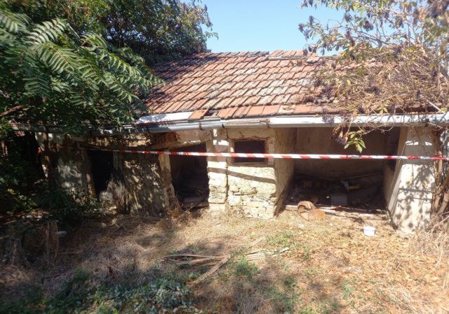 Eladó családi ház, Békésen, London utcában 5.1 M Ft