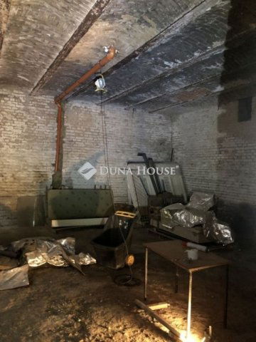 Eladó üzlethelyiség, Budapesten, IX. kerületben 34.99 M Ft