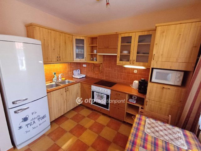 Eladó téglalakás, Pápán 36.89 M Ft, 1+1 szobás