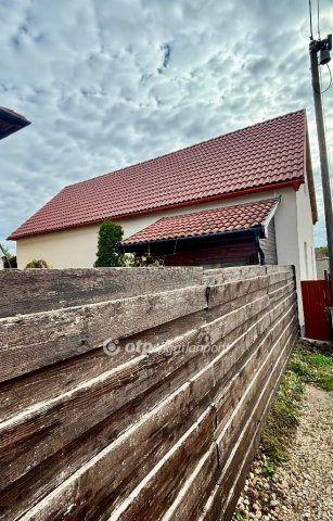 Eladó családi ház, Debrecenben 87.9 M Ft, 2 szobás