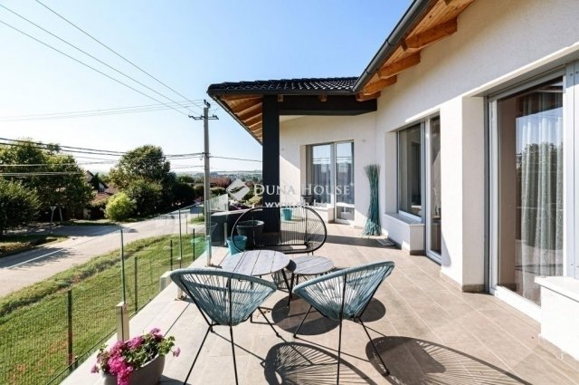 Eladó ikerház, Pécelen 139.9 M Ft, 6 szobás