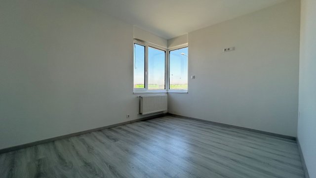 Eladó ikerház, Debrecenben 201.6 M Ft, 4 szobás