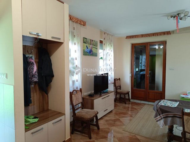 Eladó családi ház, Kecskeméten 65.9 M Ft, 4 szobás