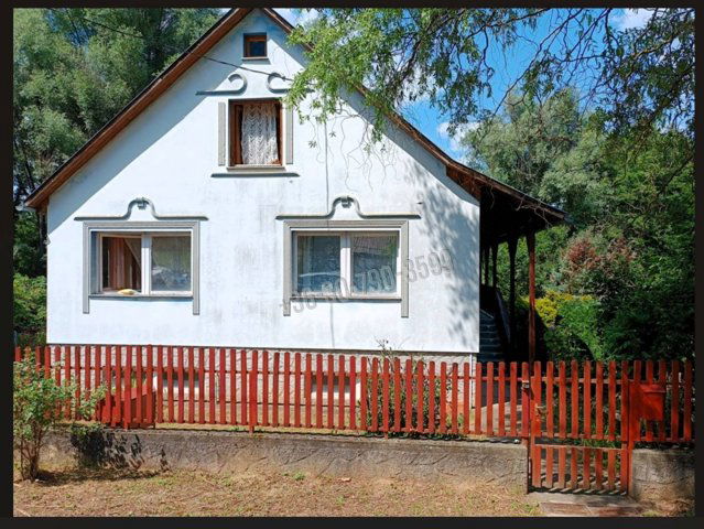 Eladó családi ház, Alsópetényen 58 M Ft, 5 szobás