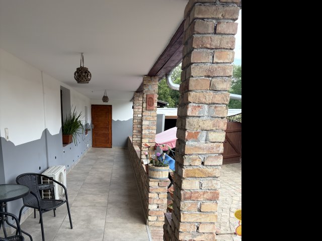 Eladó családi ház, Vecsésen 75.5 M Ft, 5 szobás